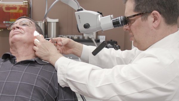 Invisible acoustic neuroma surgery removes tumors with no visible scarring