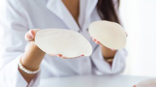 BIA-ALCL: 5 questions and answers about a cancer linked to breast implants