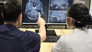 Gamma Knife gives brain cancer patients access to top team and technology