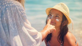 How do I choose the best sunscreen?
