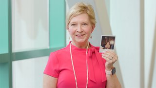 Writing Her Own Story: Breast Cancer Survivor Angela Sells - Featured image