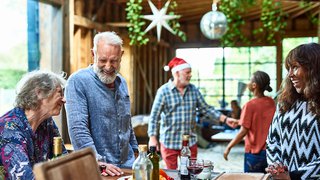 7 ways to manage family stress during the holidays