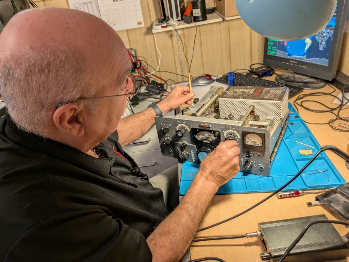 How a new brain procedure gave Parkinson’s tremor patient back the hobby he loves