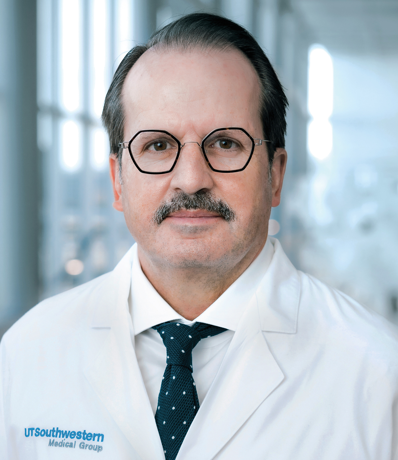 Photo of Dr. Jose Joglar