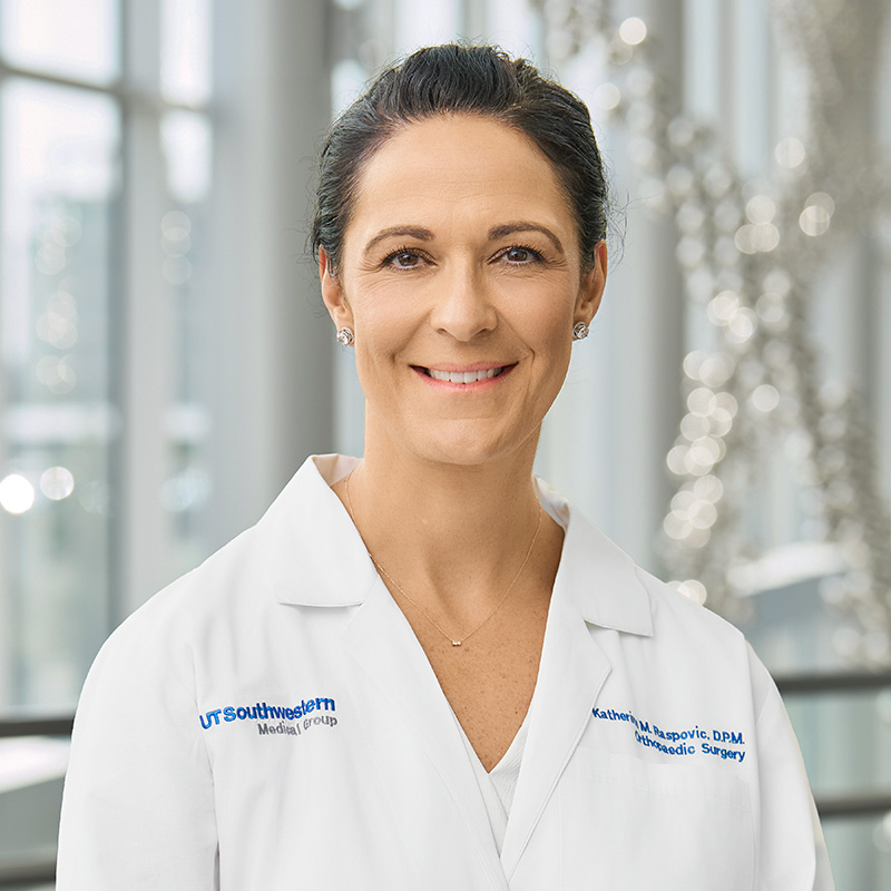 Leaders in Clinical Excellence Awards Dr. Raspovic; Patient and Family Recognition Award