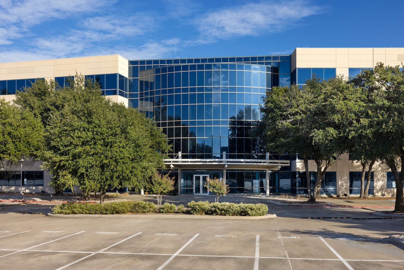 UT Southwestern Medical Group at North Dallas in Richardson Ophthalmology Clinic exterior