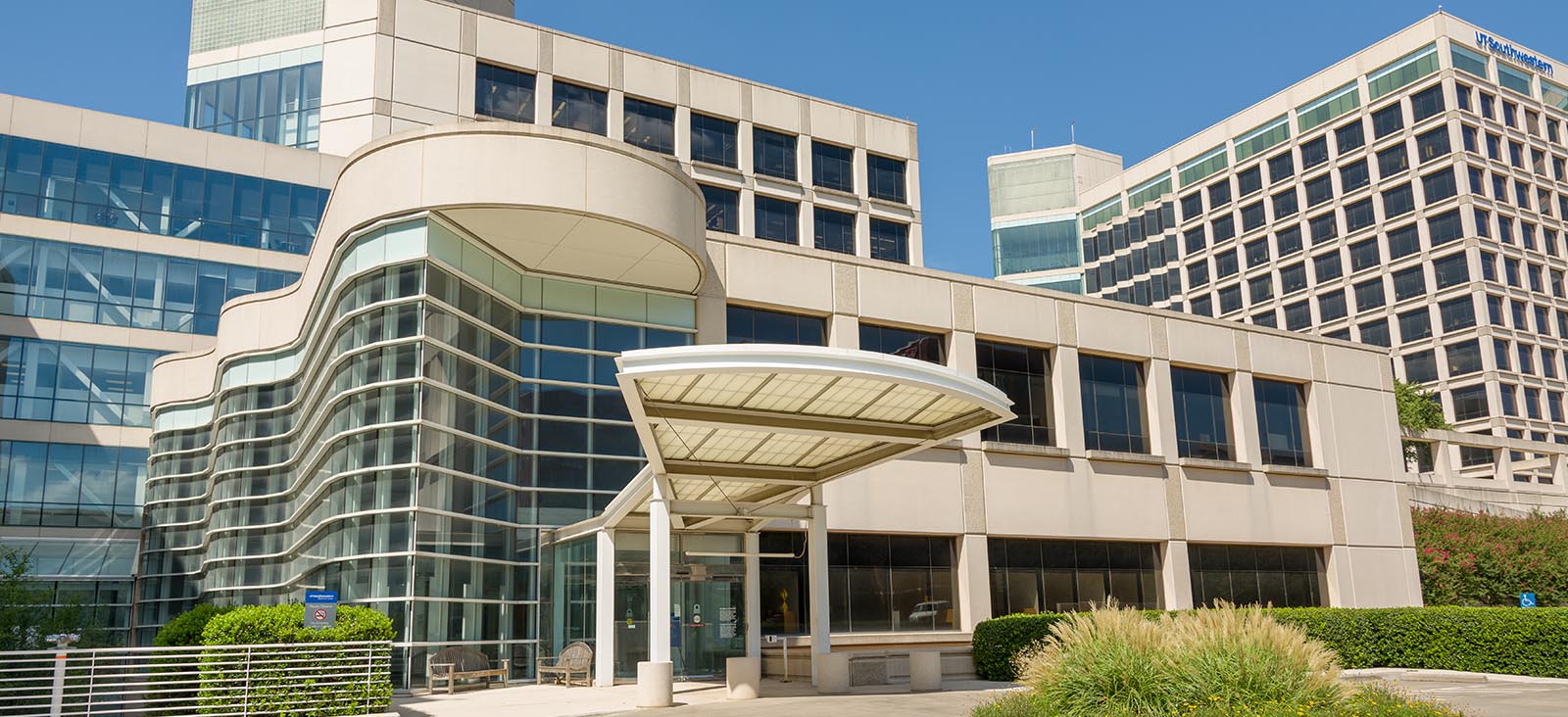 W.A. Monty & Tex Moncrief Radiation Oncology Building